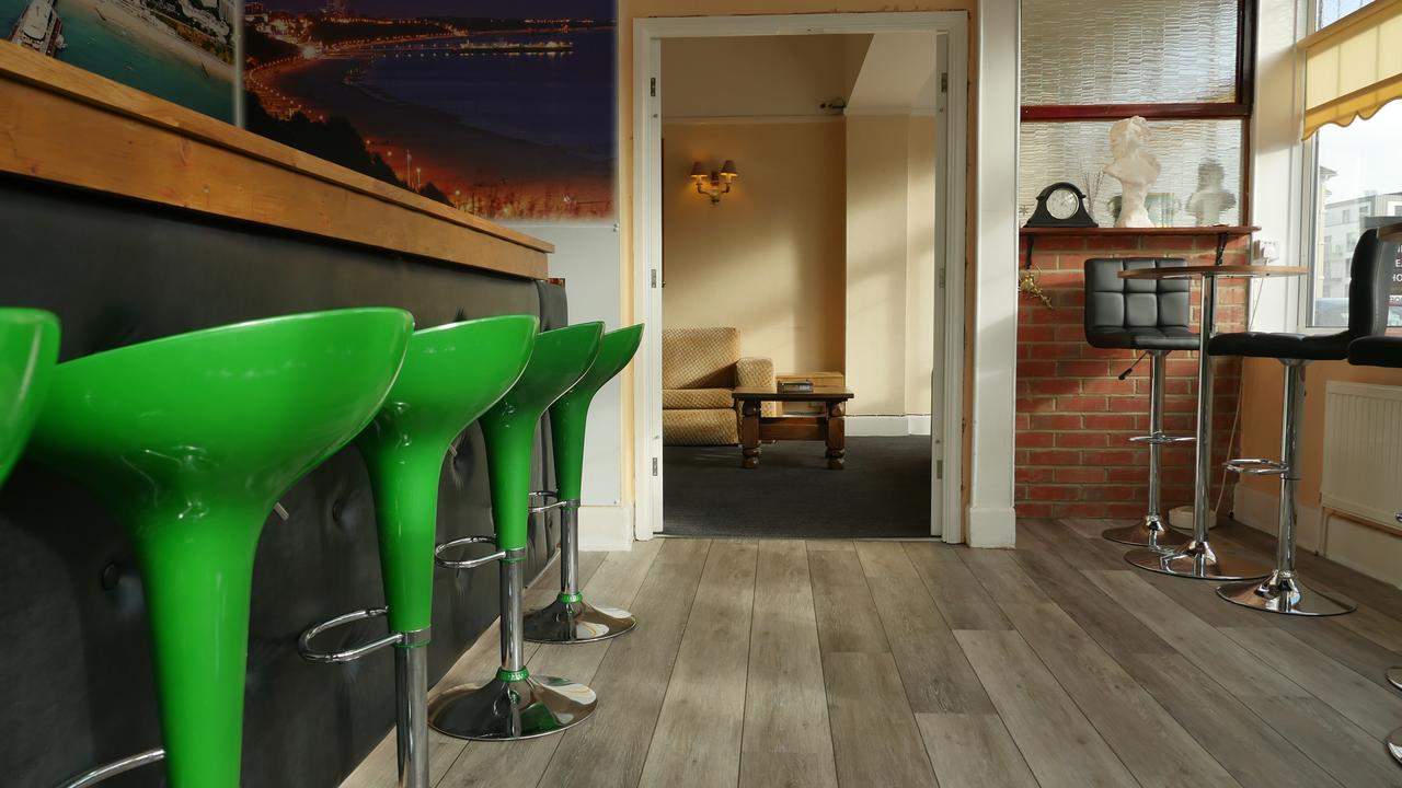 בורנמות' Hotel Capital מראה חיצוני תמונה