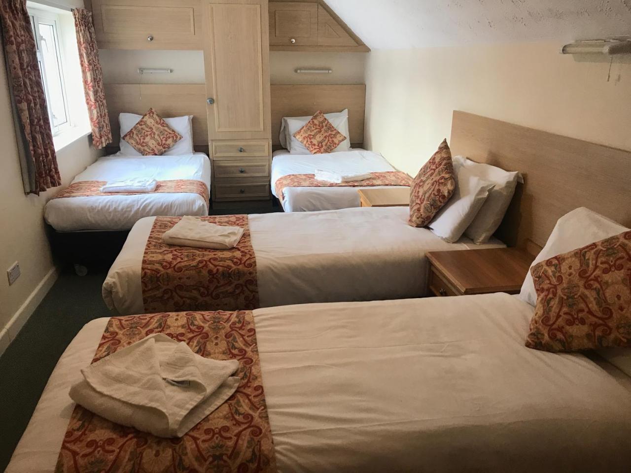 בורנמות' Hotel Capital מראה חיצוני תמונה
