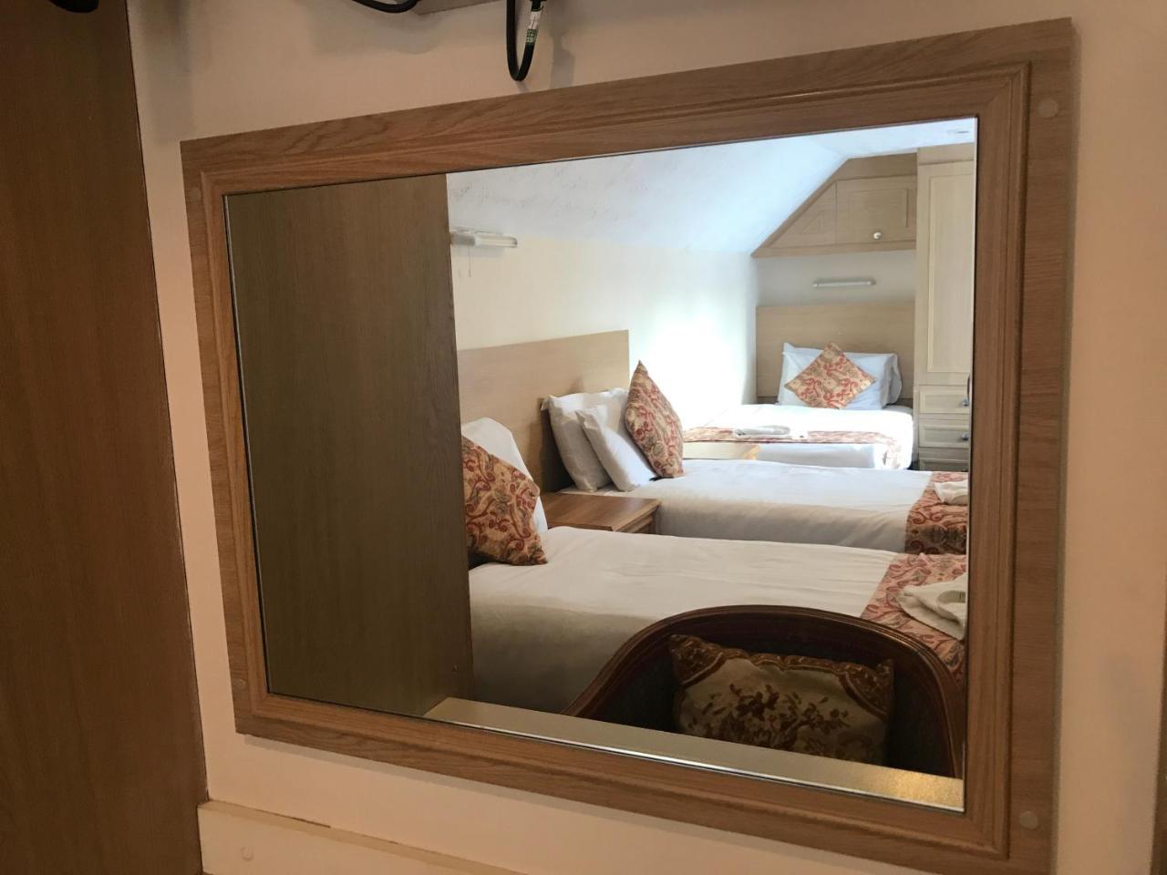 בורנמות' Hotel Capital מראה חיצוני תמונה
